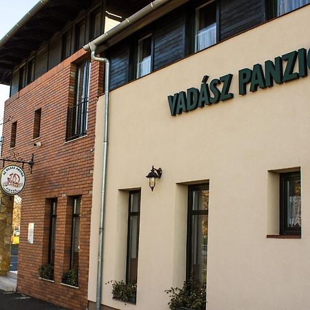 Vadasz Panzio Es Etterem Szombathely Bagian luar foto