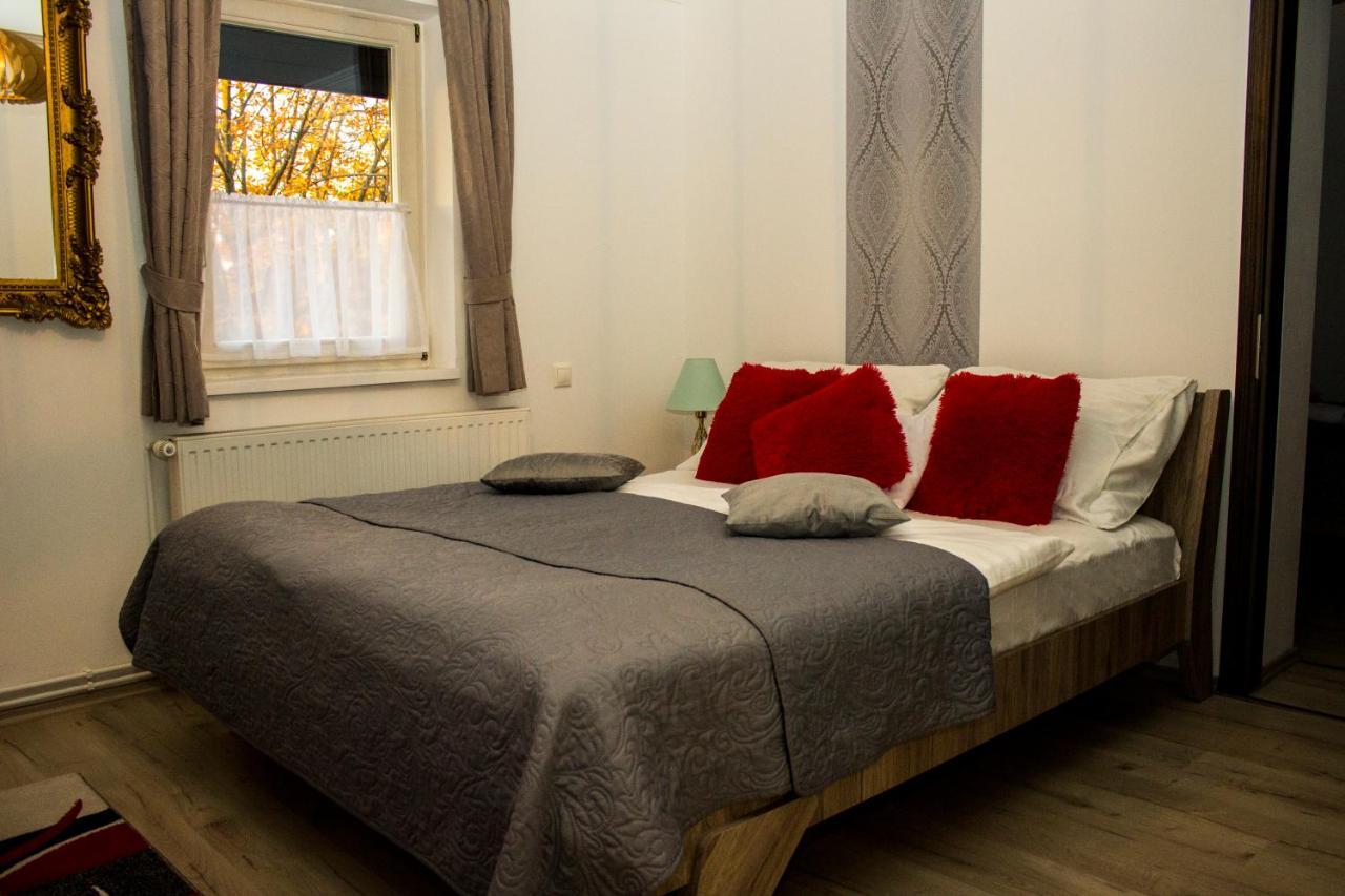 Vadasz Panzio Es Etterem Szombathely Bagian luar foto